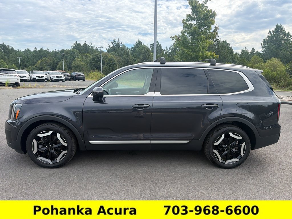 Used 2025 Kia Telluride EX w/ EX Captain's Chair Package AWD/4WD image 4
