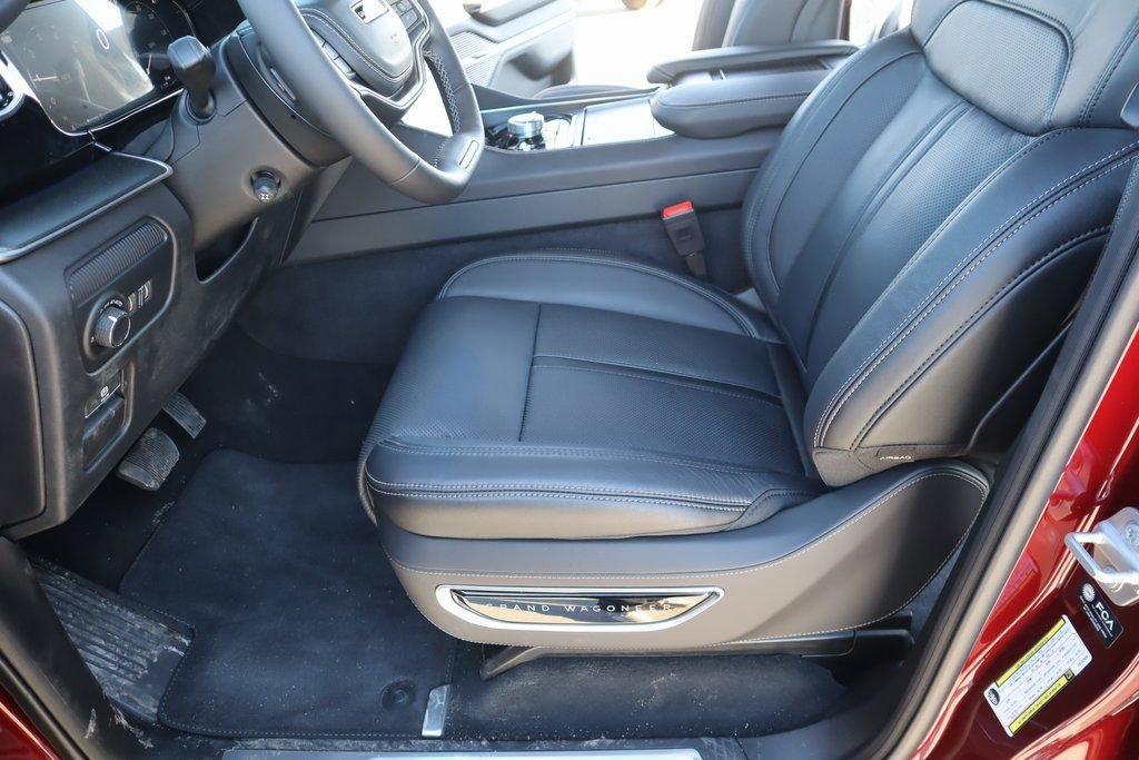 New 2026 Jeep Grand Wagoneer Summit w/ Premium Group III image 12