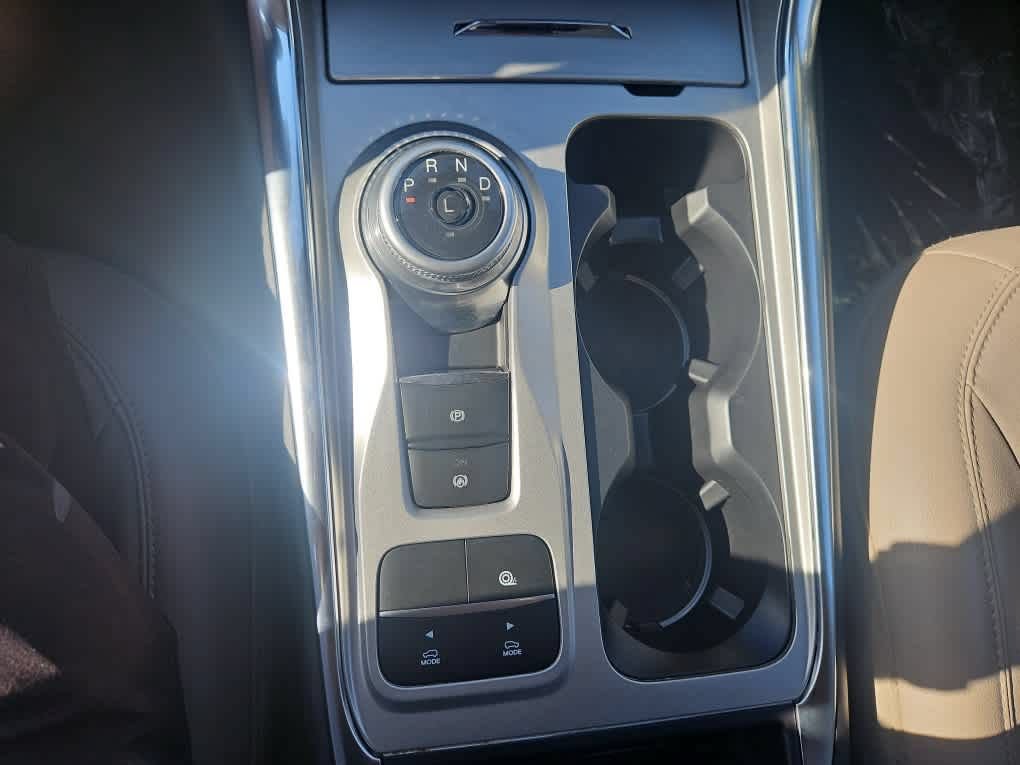 Used 2023 Ford Explorer Limited w/ Limited Technology Package RWD image 19