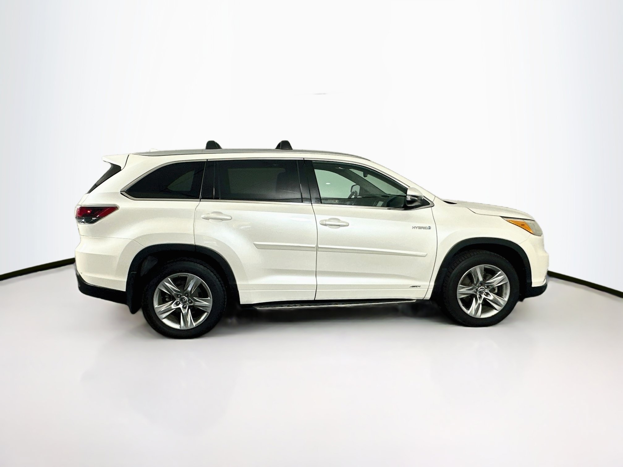 Used 2016 Toyota Highlander Limited Platinum AWD/4WD image 10