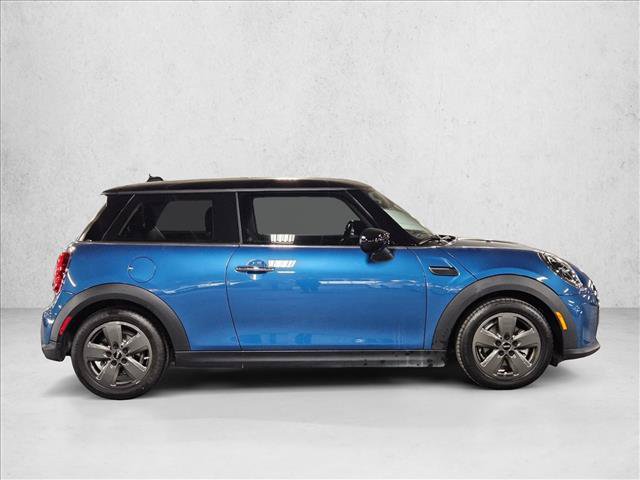 Used 2024 MINI Cooper 2-Door Hardtop FWD image 4
