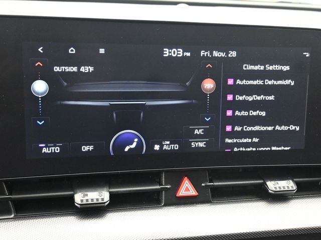 Used 2025 Kia Sportage SX image 23