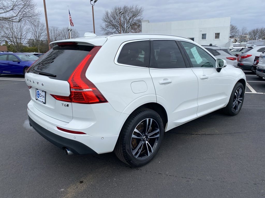 Used 2019 Volvo XC60 T6 Momentum w/ Premium Package image 4