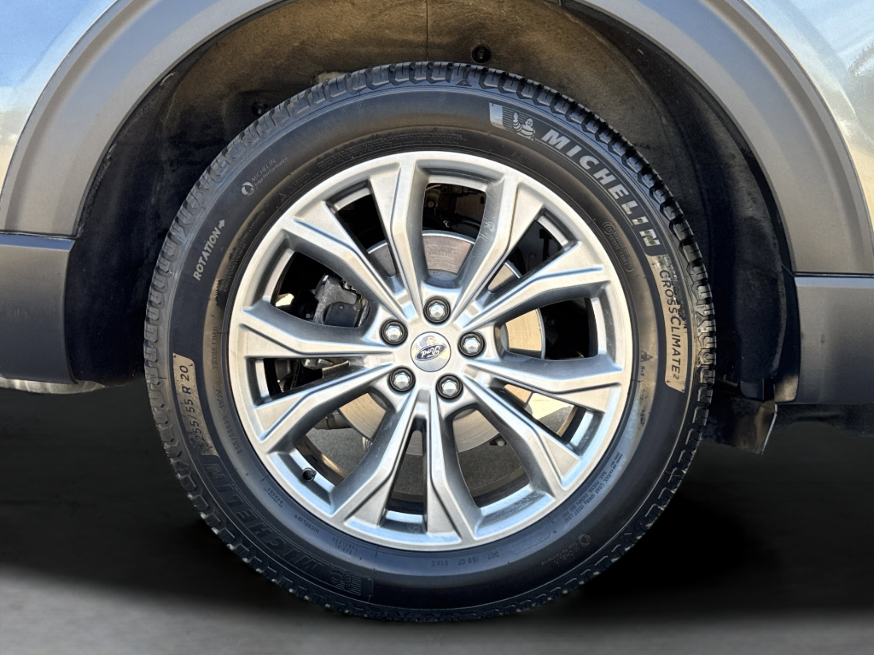 Used 2020 Ford Explorer XLT w/ Equipment Group 202A image 11