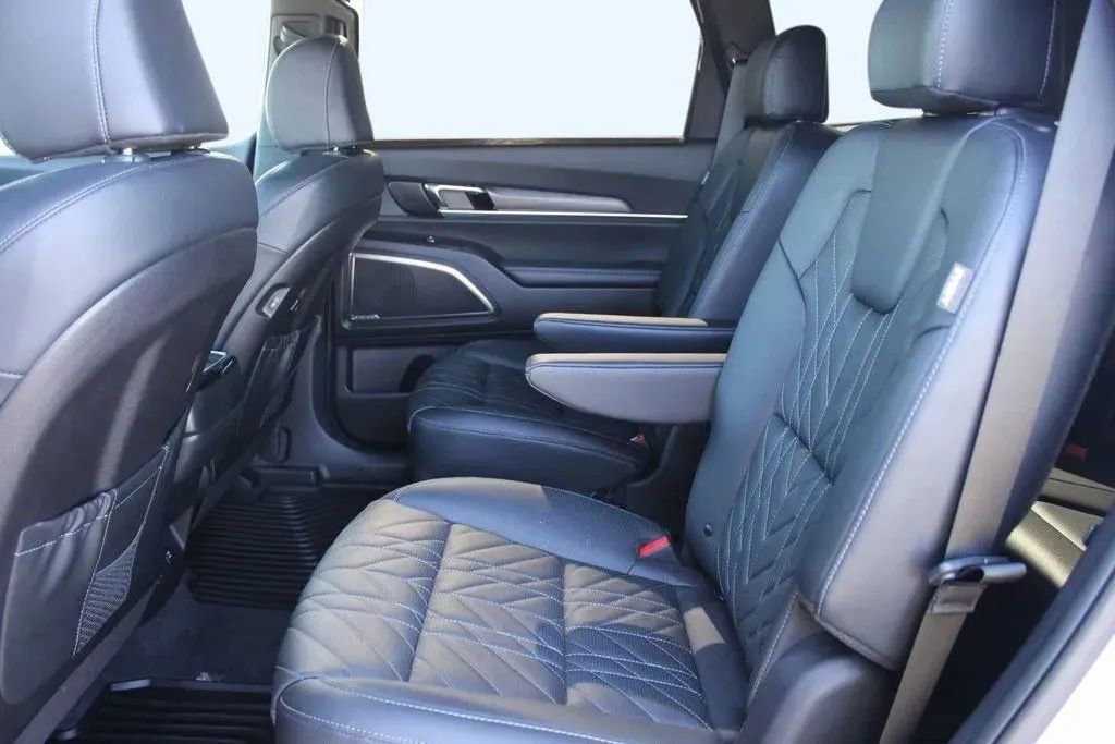 Used 2025 Kia Telluride SX X-Line image 28