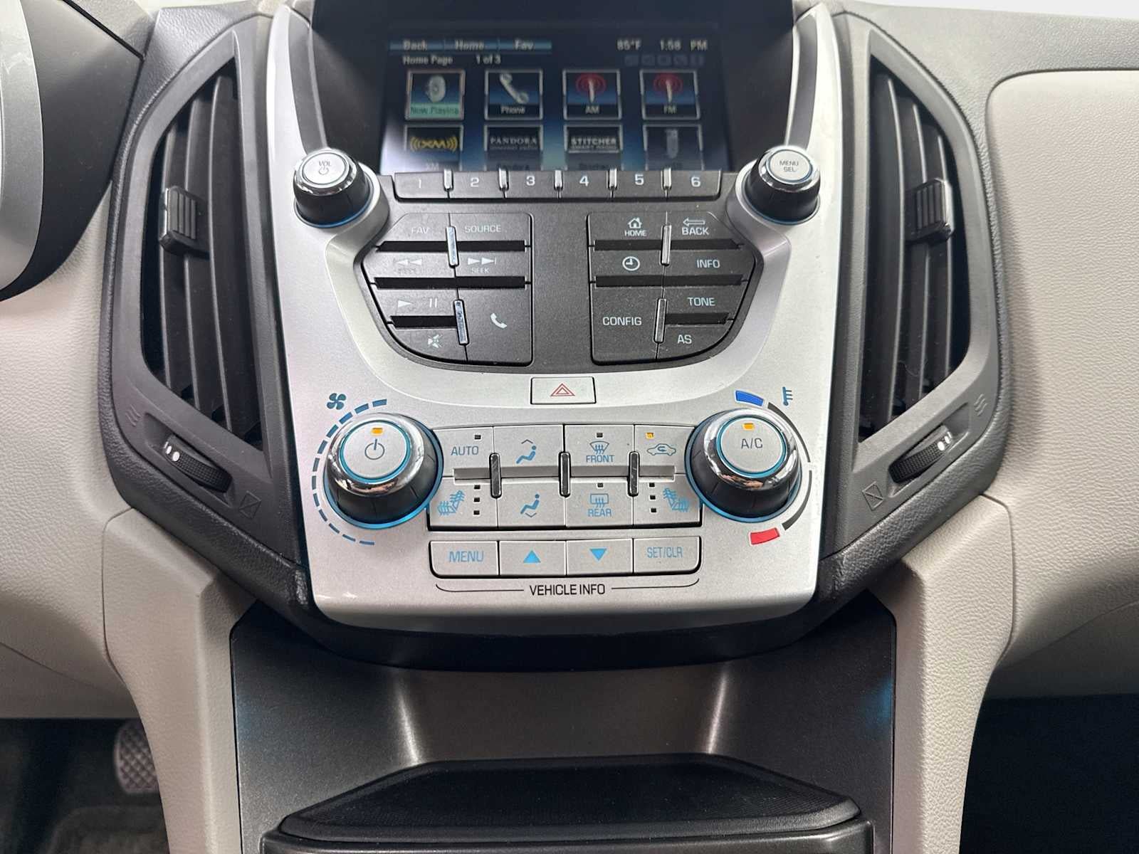 Used 2017 Chevrolet Equinox LT w/ Convenience Package FWD image 16