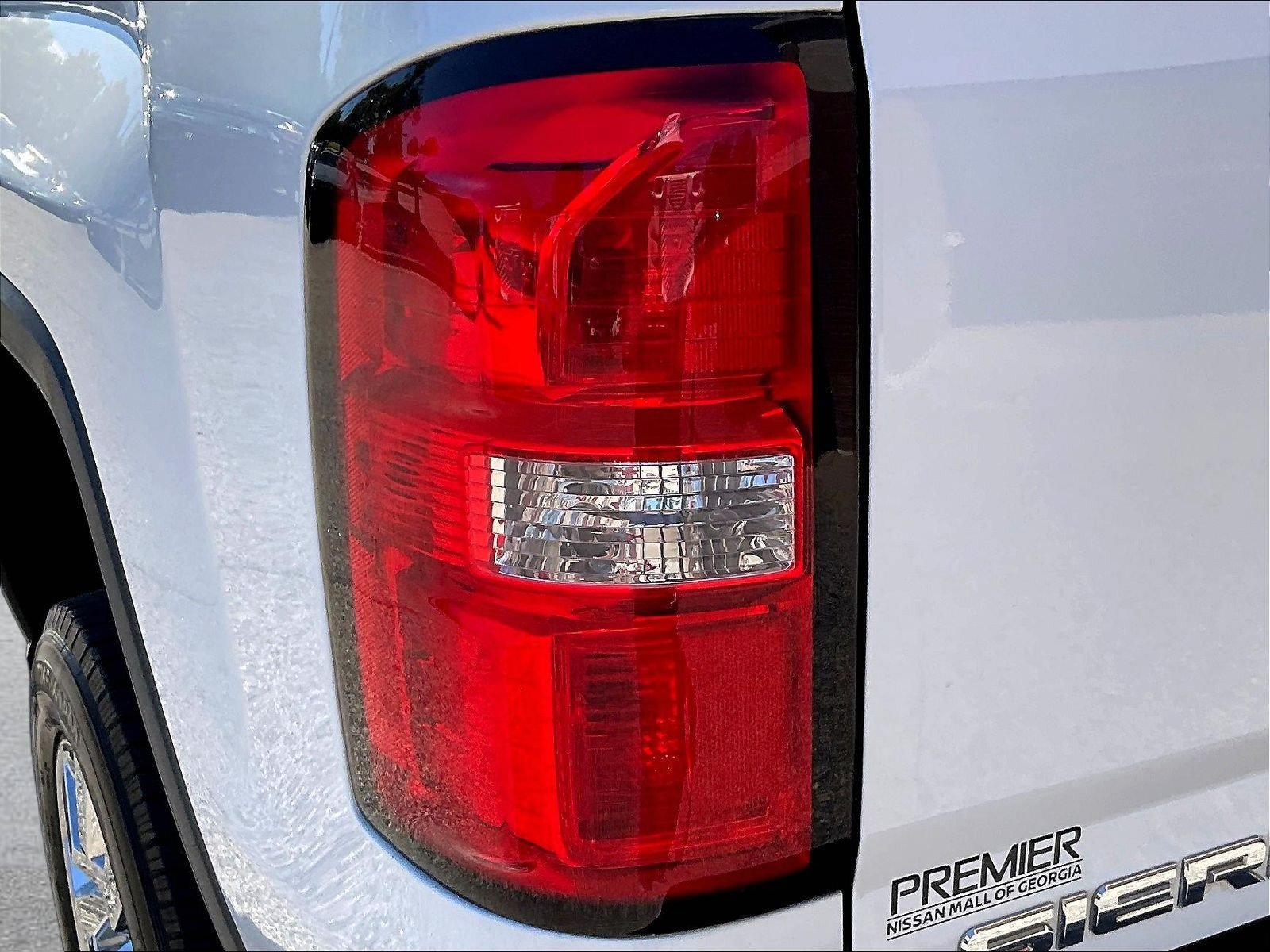 Used 2018 GMC Sierra 2500 Denali w/ Duramax Plus Package AWD/4WD image 26