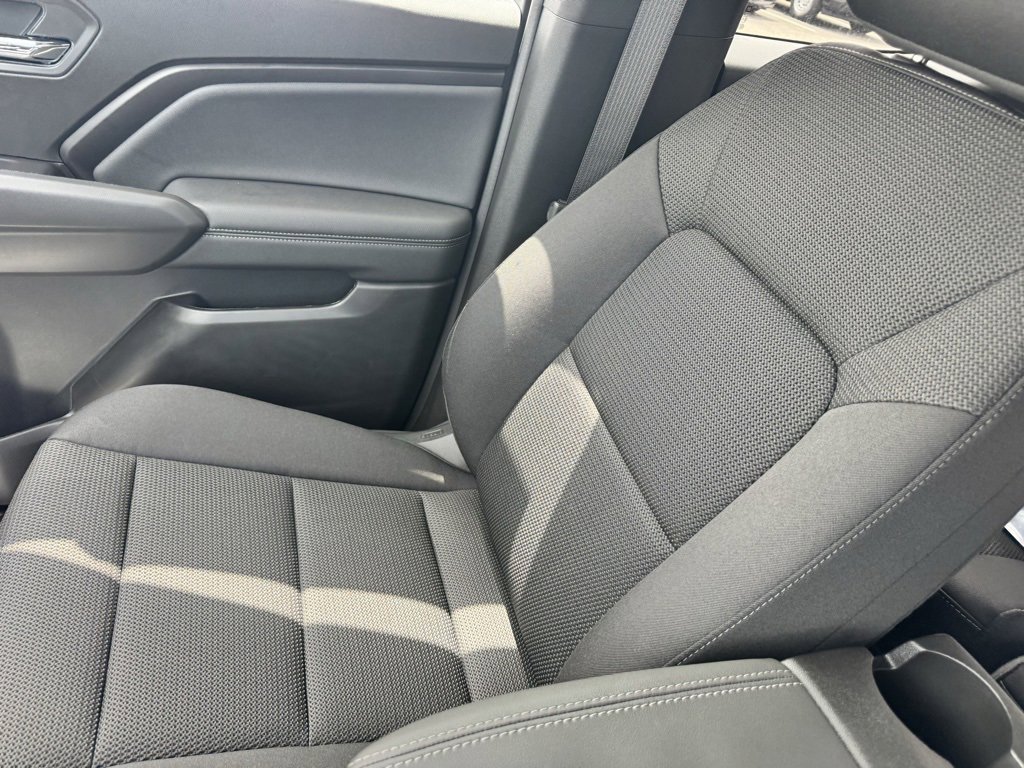 New 2025 GMC Canyon Elevation w/ Convenience Package image 30