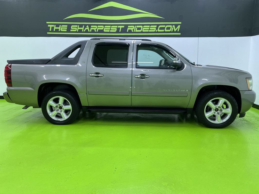 Used 2007 Chevrolet Avalanche LTZ w/ LTZ Preferred Equipment Group AWD/4WD image 11