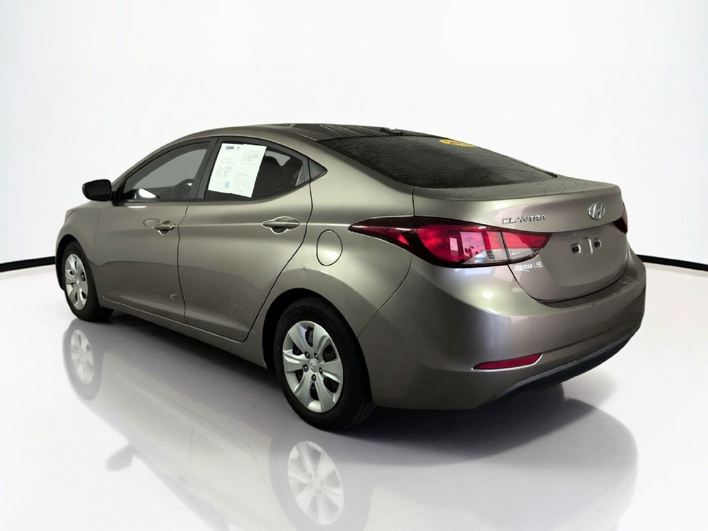 Used 2016 Hyundai Elantra SE FWD image 7