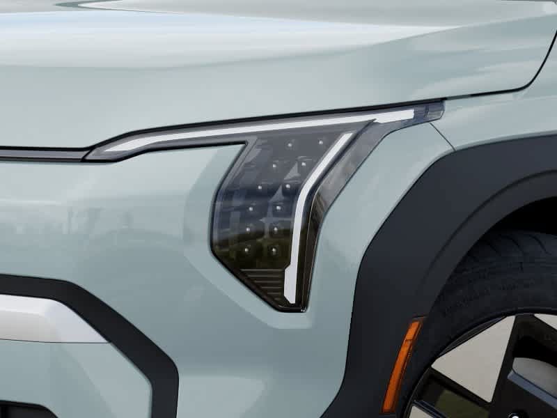 New 2027 Kia EV3 Wind FWD image 10