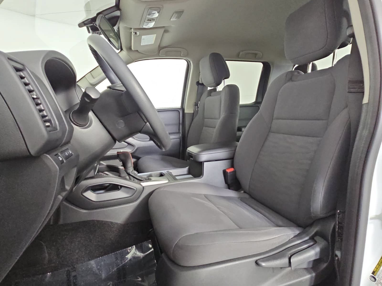 Used 2022 Nissan Frontier S RWD image 14