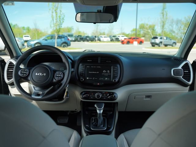 Used 2024 Kia Soul LX FWD image 25