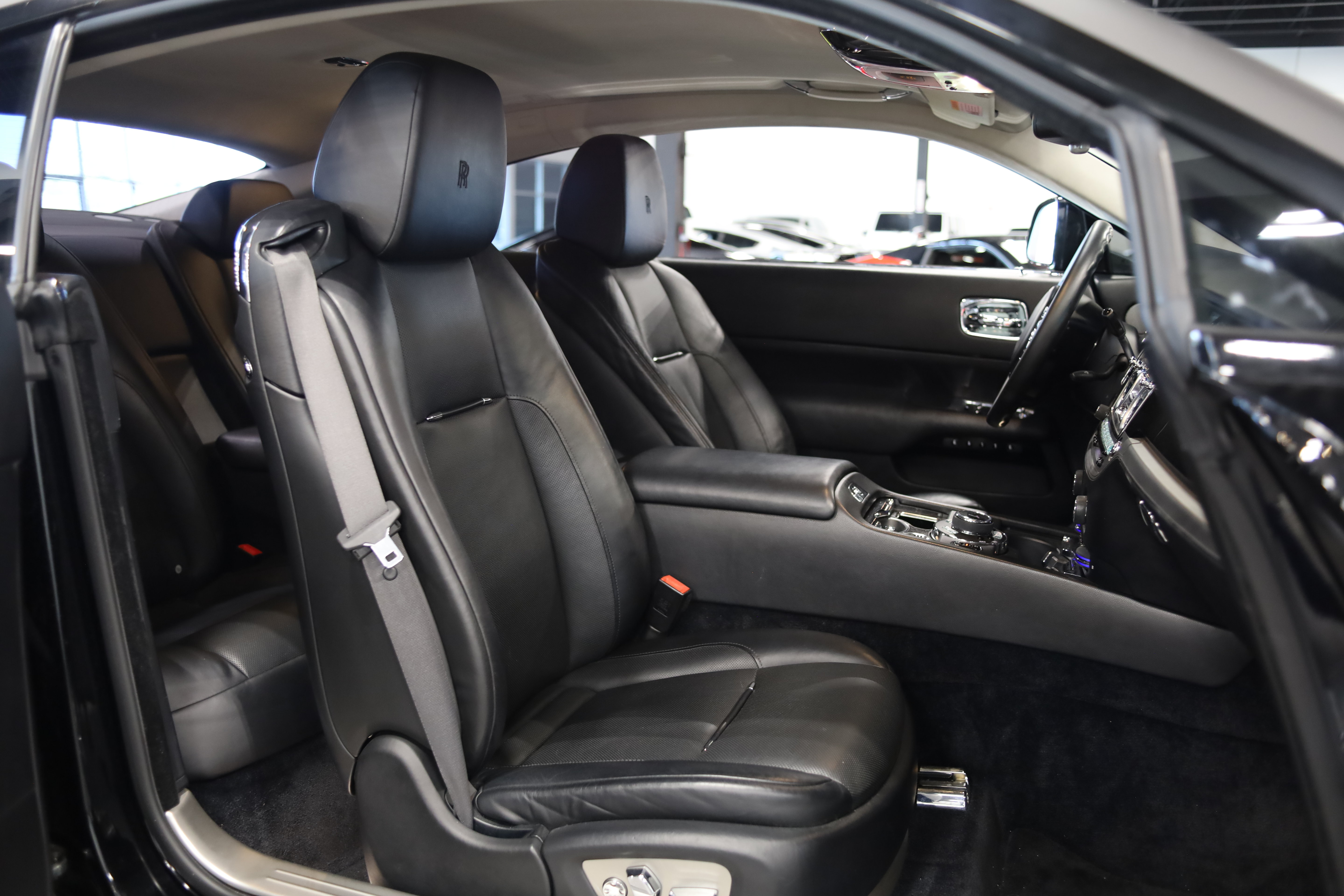 Used 2016 Rolls-Royce Wraith RWD image 38