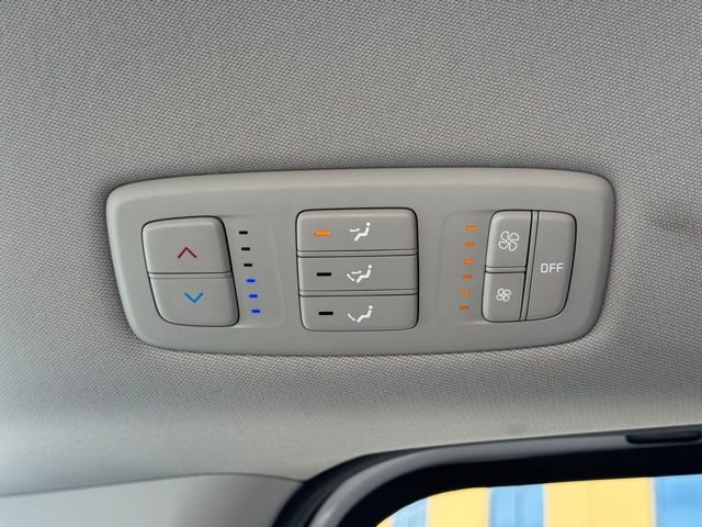 Used 2024 Kia Carnival LX FWD image 15