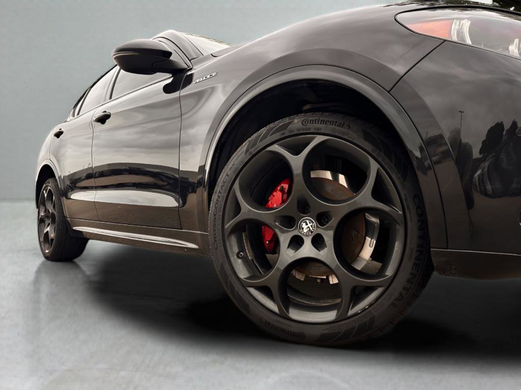 Used 2025 Alfa Romeo Stelvio Sprint image 29