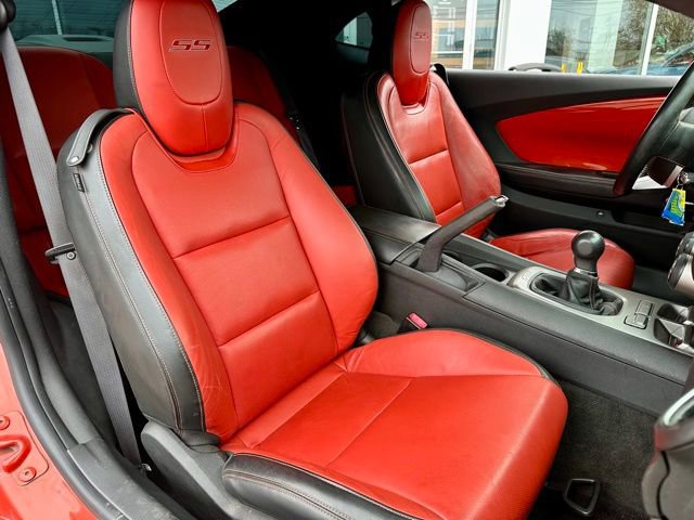 Used 2010 Chevrolet Camaro SS w/ RS Package image 21