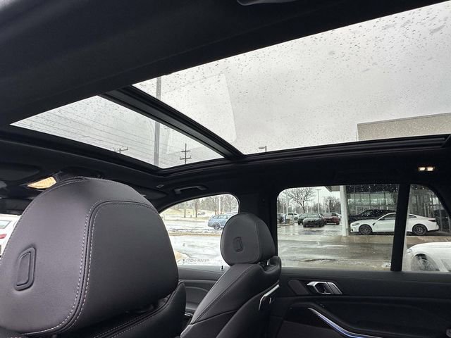 New 2026 BMW X5 xDrive40i w/ M Sport Package AWD/4WD image 11
