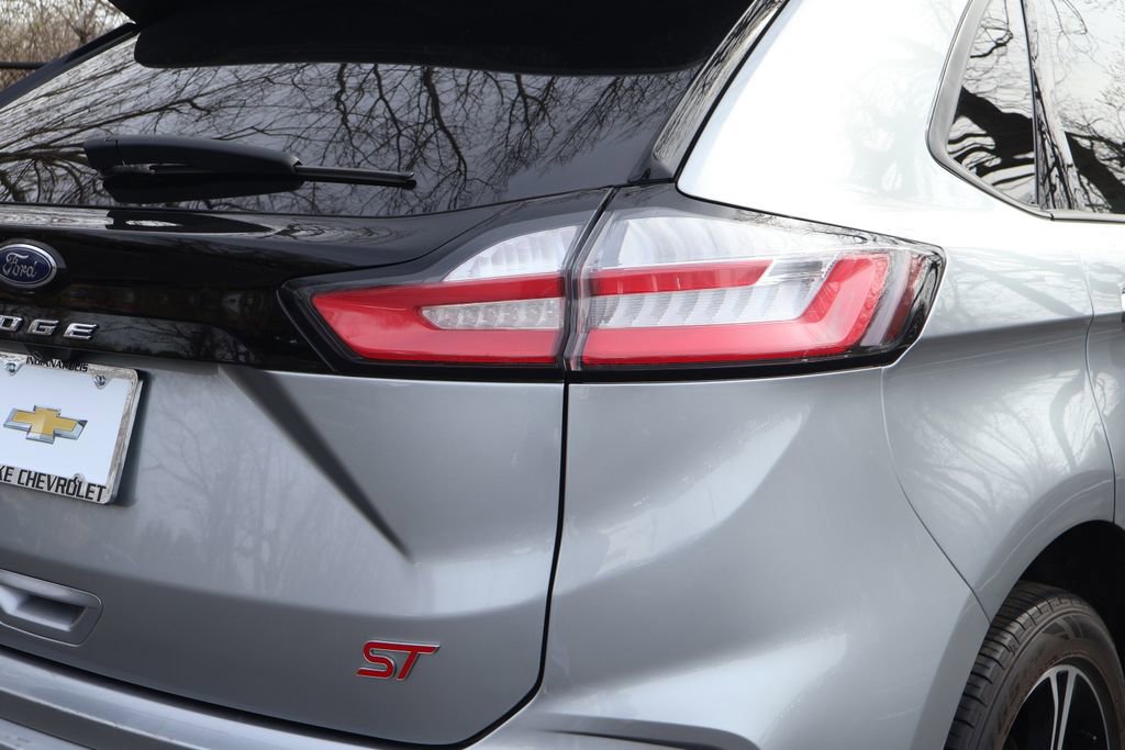 Used 2023 Ford Edge ST image 7