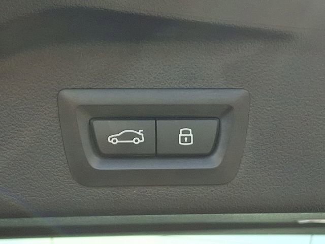 Used 2024 BMW X5 xDrive40i w/ Premium Package image 29