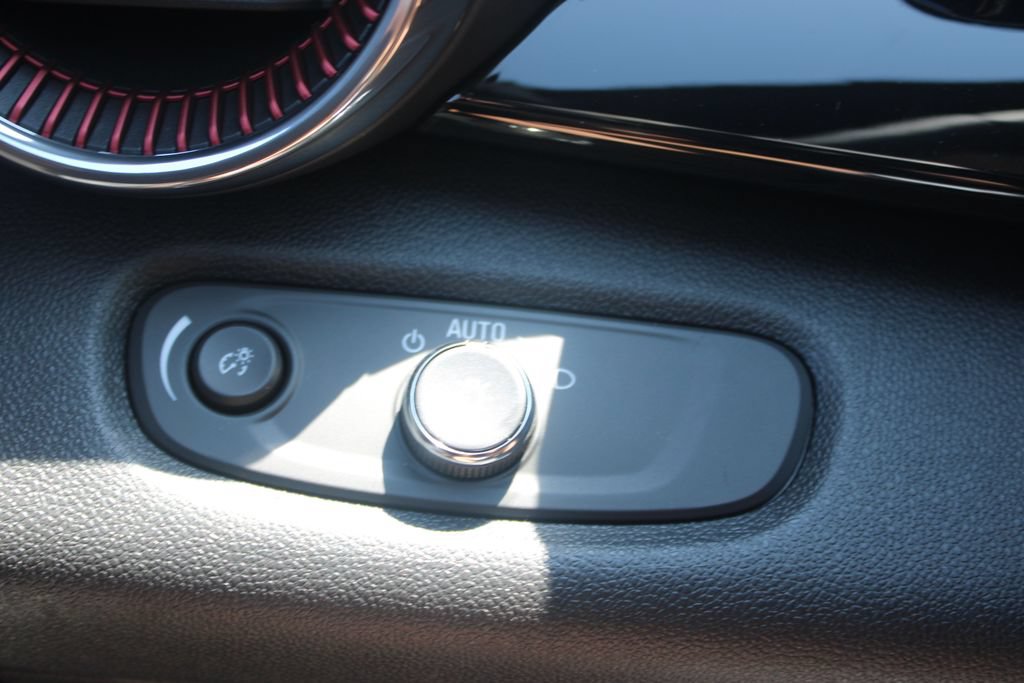 New 2026 Chevrolet Trax RS w/ Sunroof Package FWD image 42
