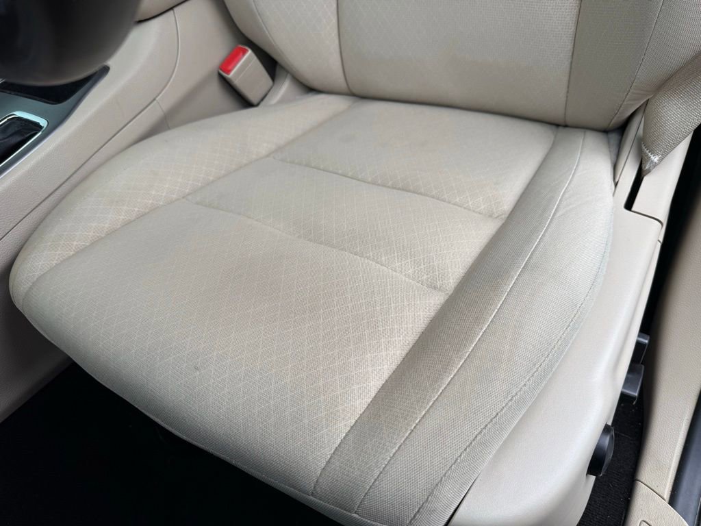 Used 2022 Jeep Grand Cherokee Laredo E w/ Security & Convenience Group image 24