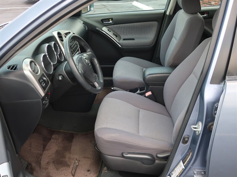 Used 2006 Toyota Matrix XR FWD image 12