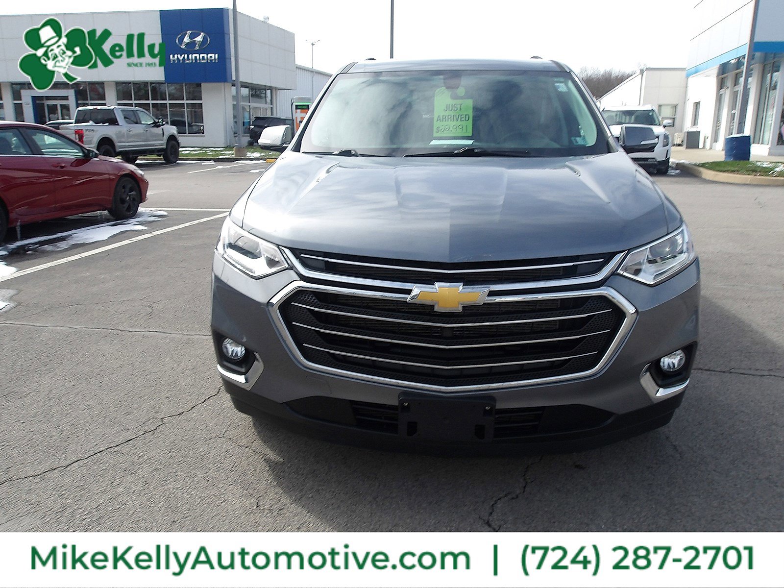 Used 2020 Chevrolet Traverse LT image 2