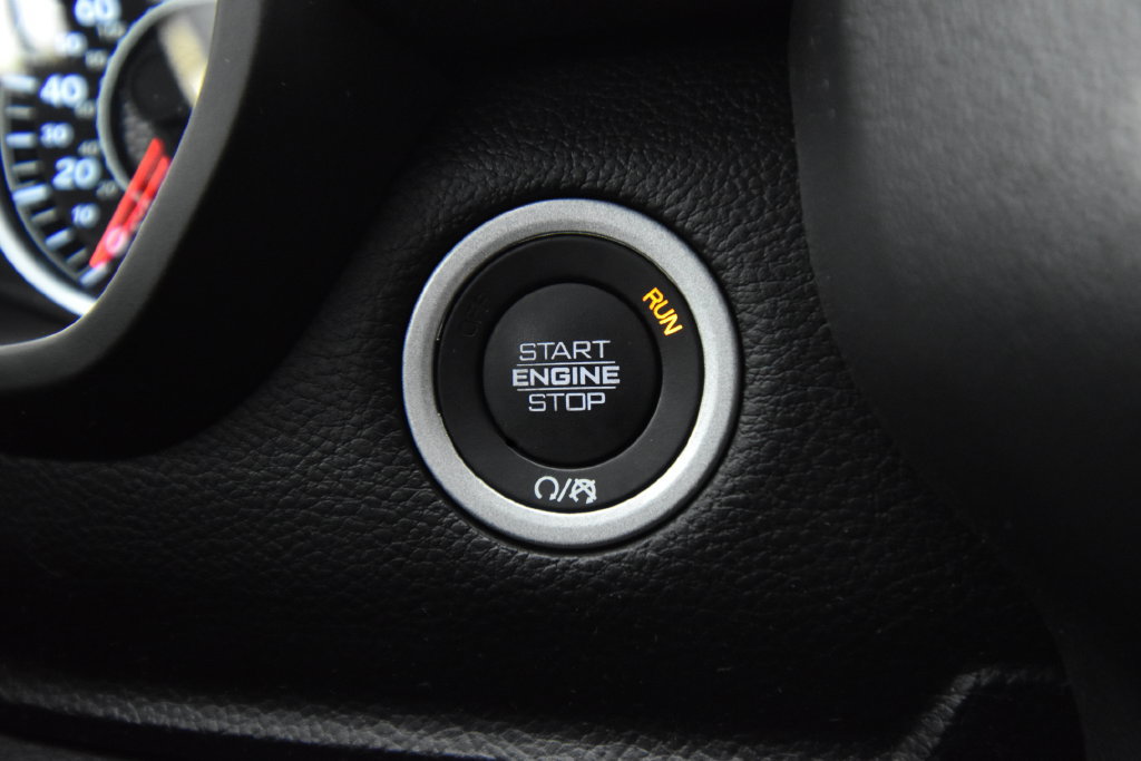 Used 2025 RAM 1500 Laramie AWD/4WD image 31