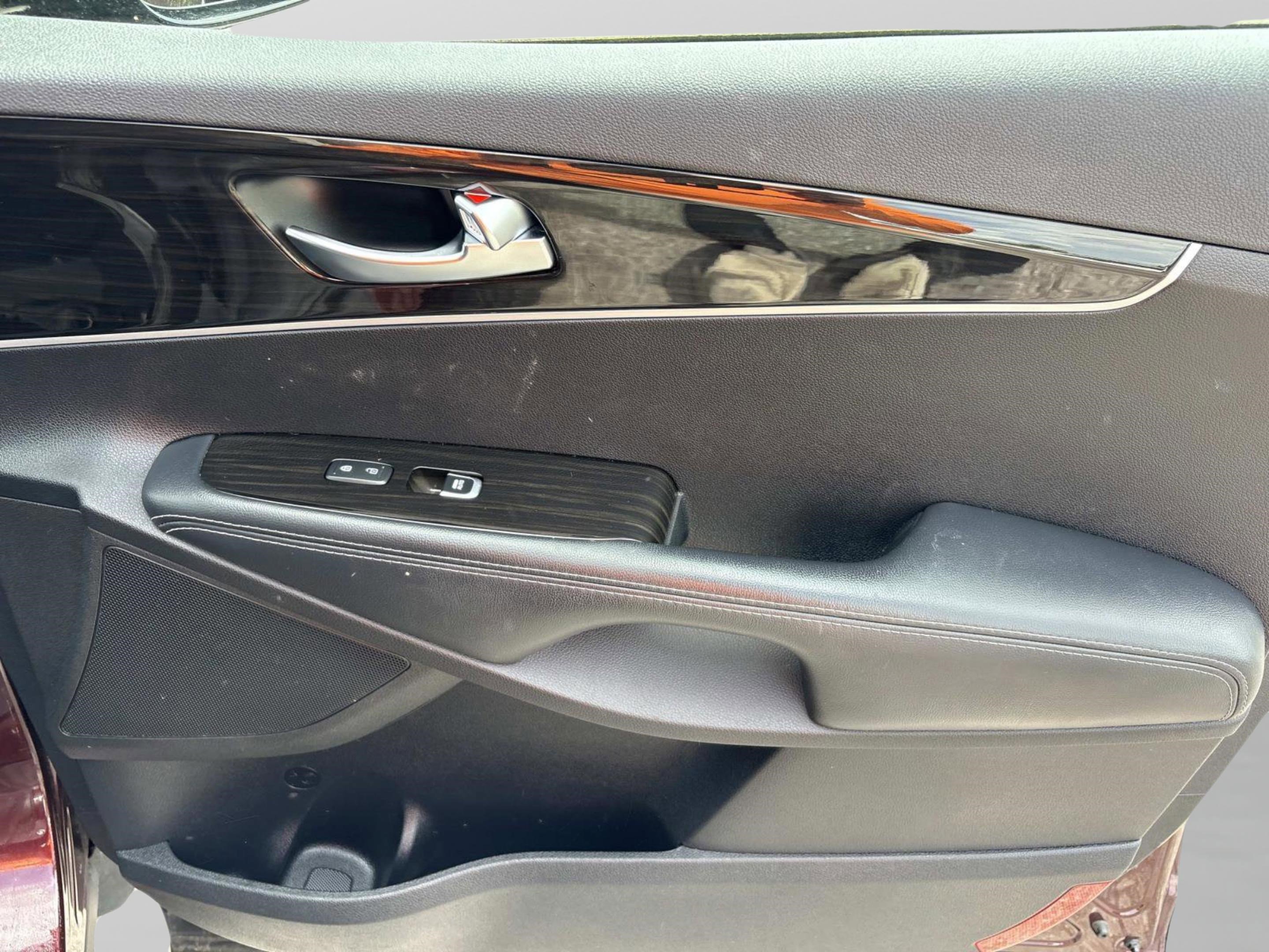 Used 2020 Kia Sorento LX w/ LX I4 Convenience Package image 18