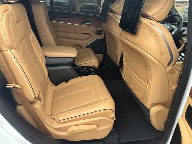 Used 2024 Jeep Grand Cherokee L Summit image 20