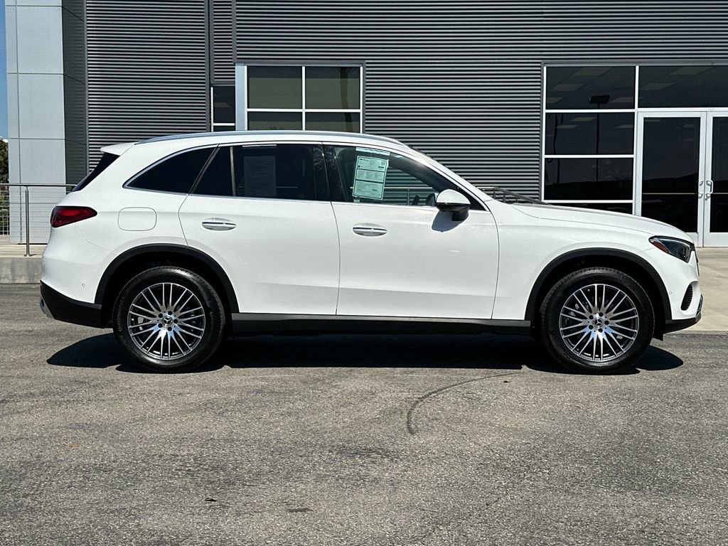 Used 2024 Mercedes-Benz GLC 300 video 2