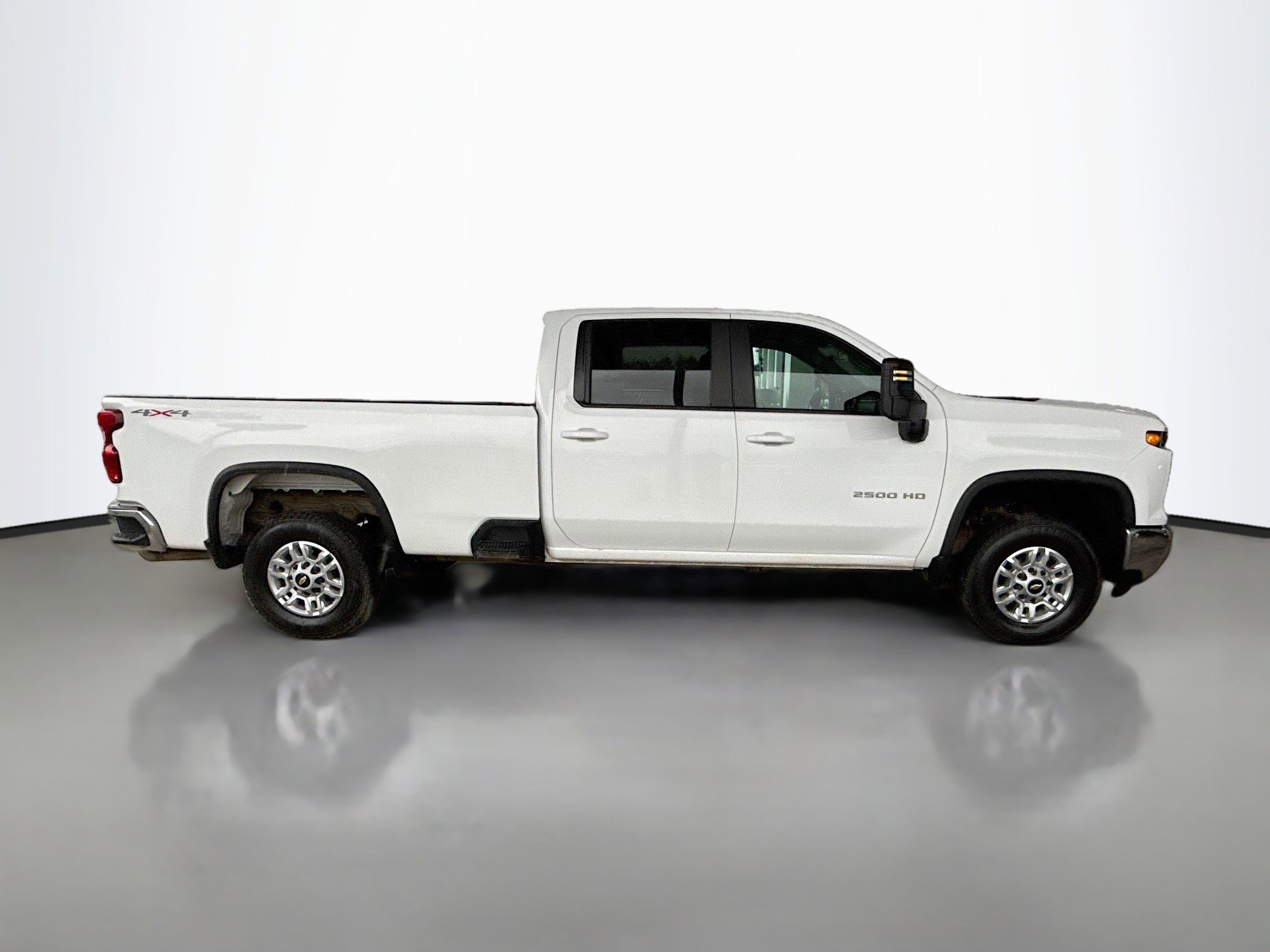 Used 2024 Chevrolet Silverado 2500 LT image 11