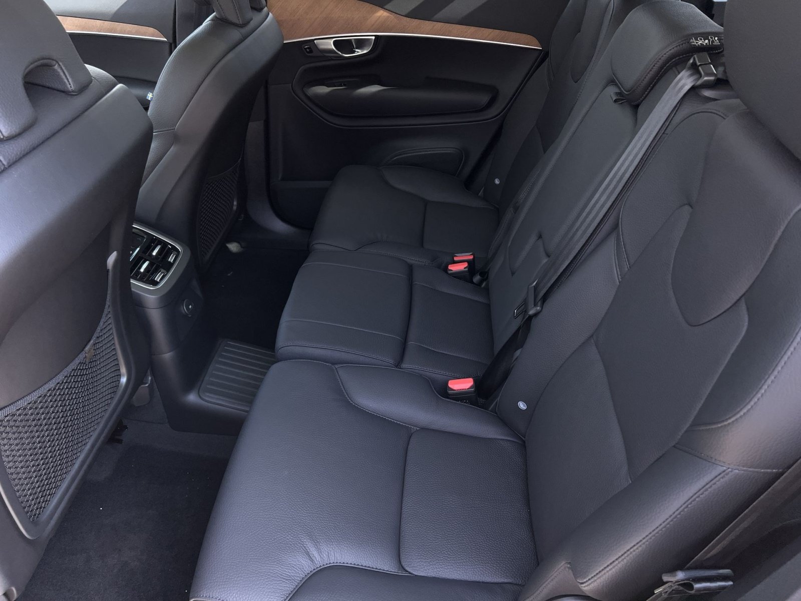 Used 2024 Volvo XC90 T8 Plus w/ Protection Package Premier AWD/4WD image 25