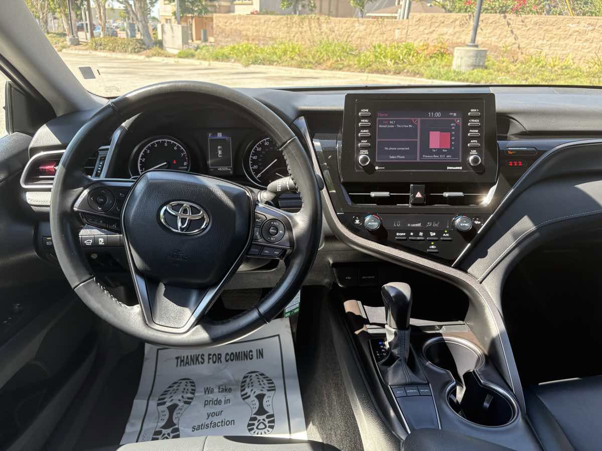 Used 2024 Toyota Camry SE image 20
