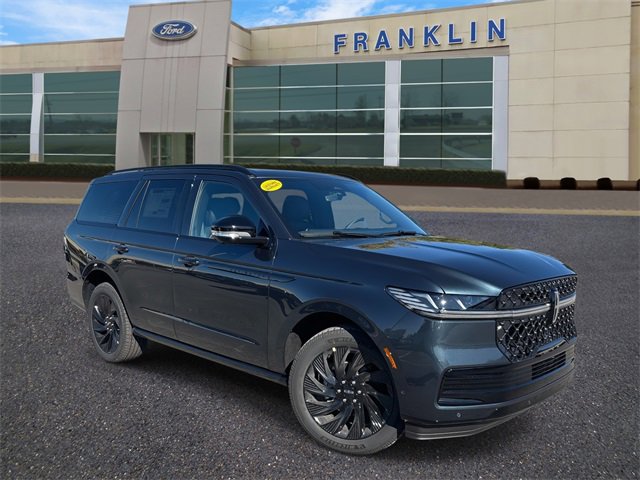 New 2025 Lincoln Navigator Reserve w/ Jet Appearance Package