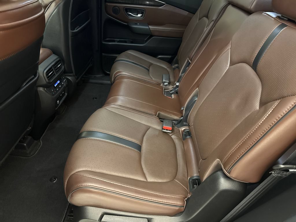 Certified 2024 Honda Pilot Elite image 18