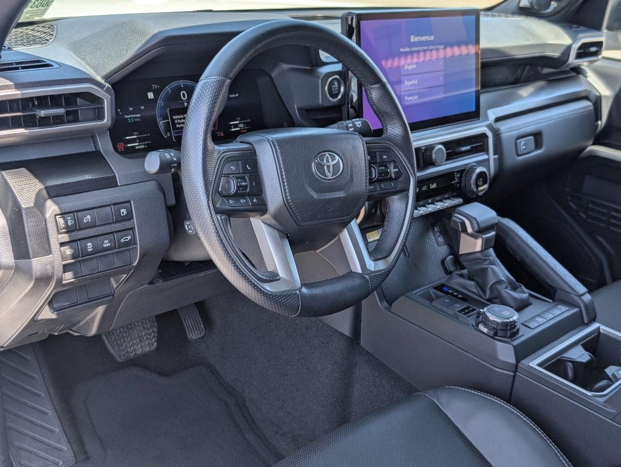 Used 2025 Toyota 4Runner Limited AWD/4WD image 15
