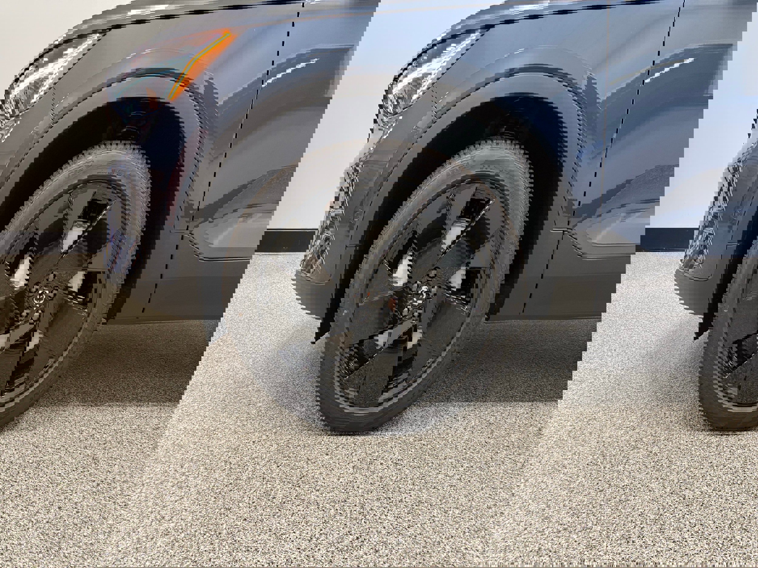 New 2026 Volvo XC40 B5 Ultra w/ Protection Package Premier image 13