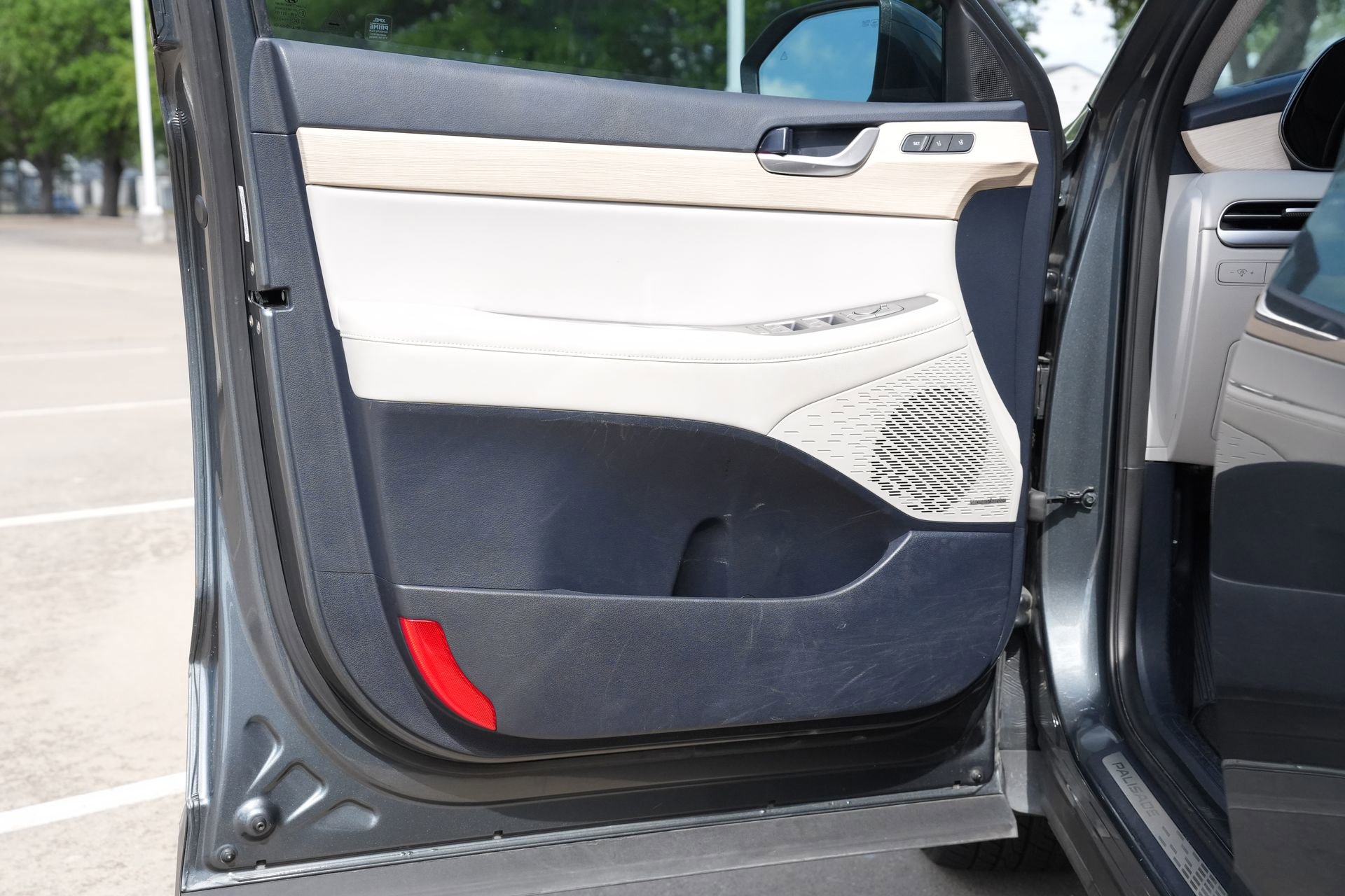 Used 2023 Hyundai Palisade Limited FWD image 19