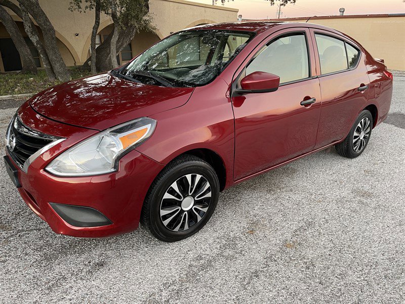 Used 2019 Nissan Versa S Plus image 3