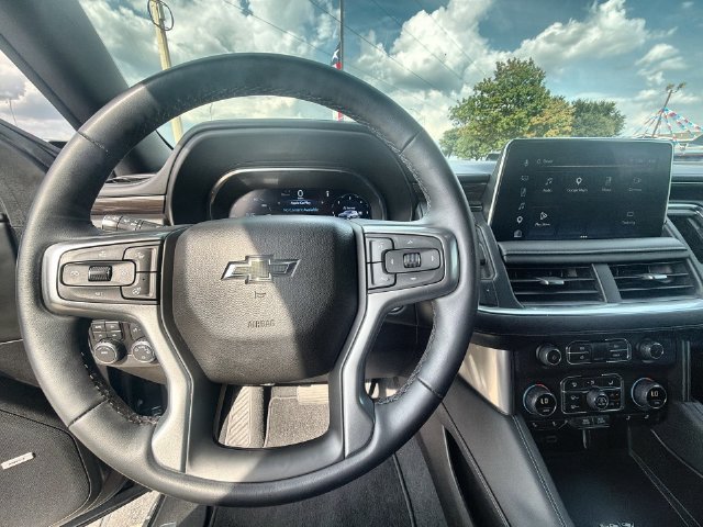 Used 2023 Chevrolet Tahoe Z71 w/ Luxury Package AWD/4WD image 11