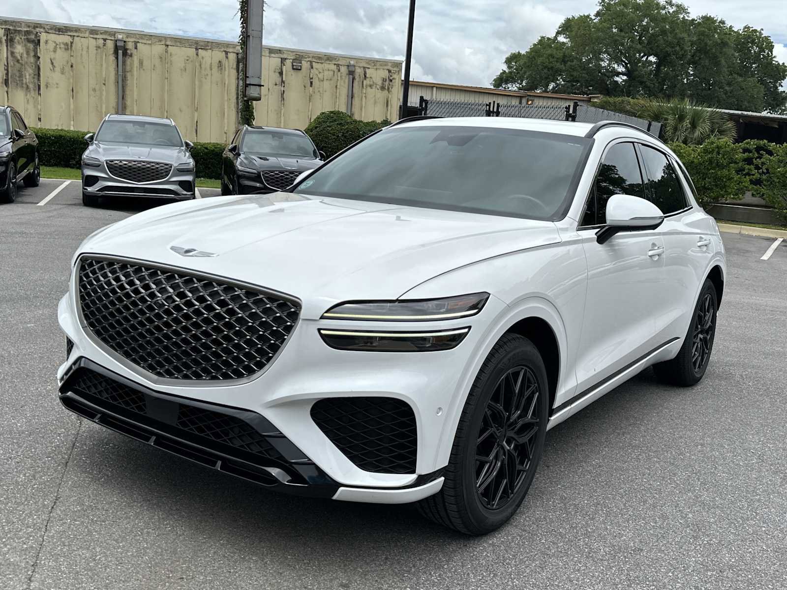 Used 2022 Genesis GV70 3.5T Sport w/ Sport Advanced Package AWD/4WD image 3