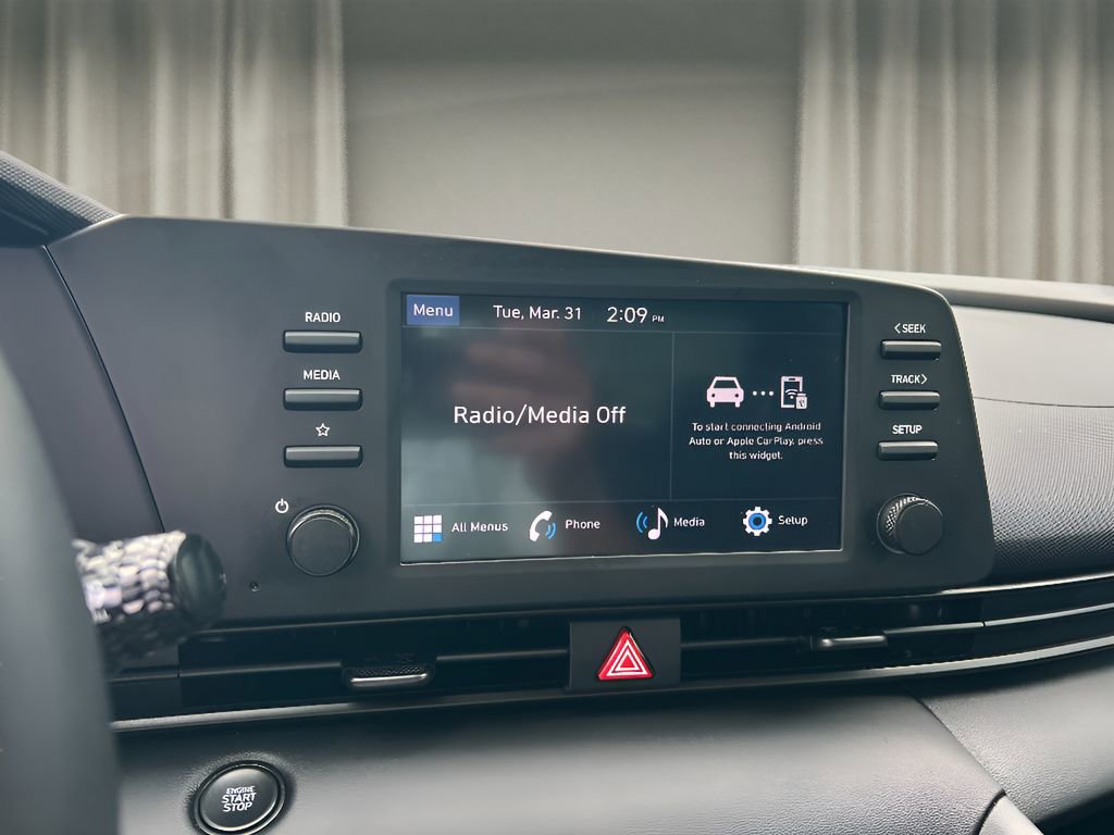 Used 2025 Hyundai Elantra Sport image 26