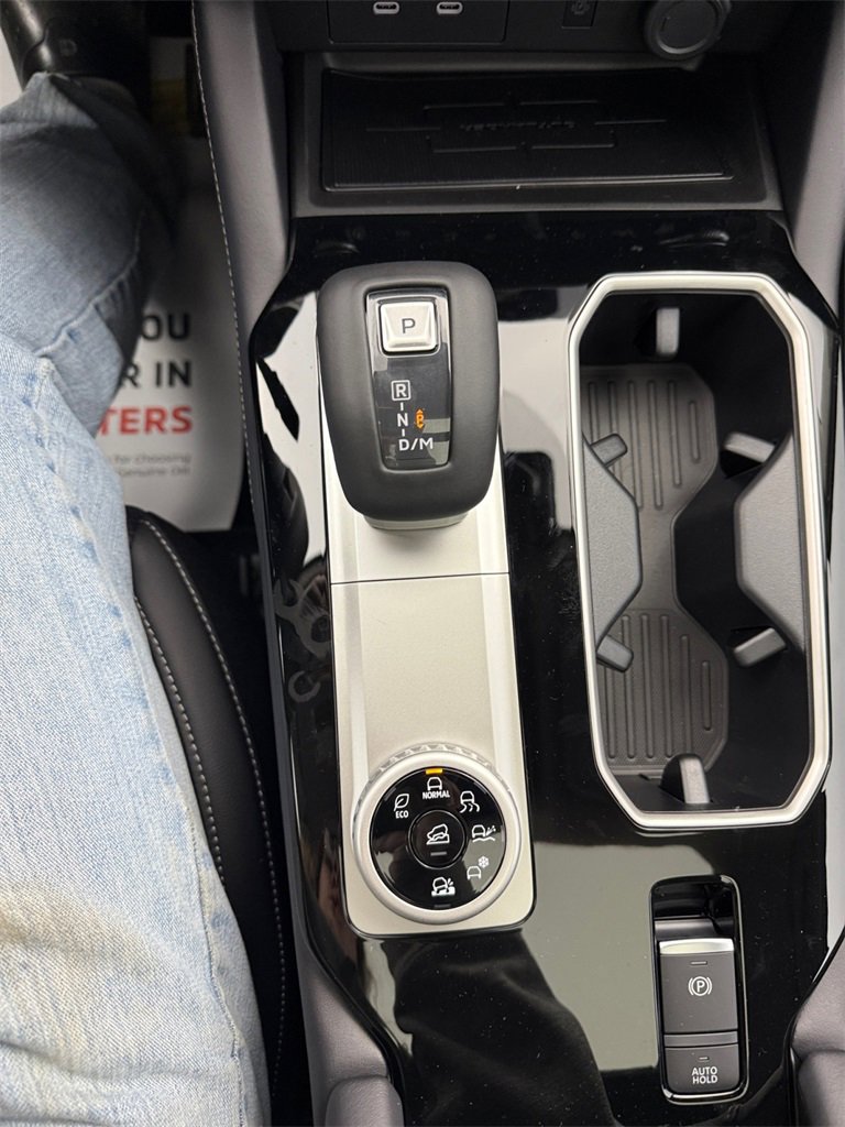 New 2025 Mitsubishi Outlander SEL image 21