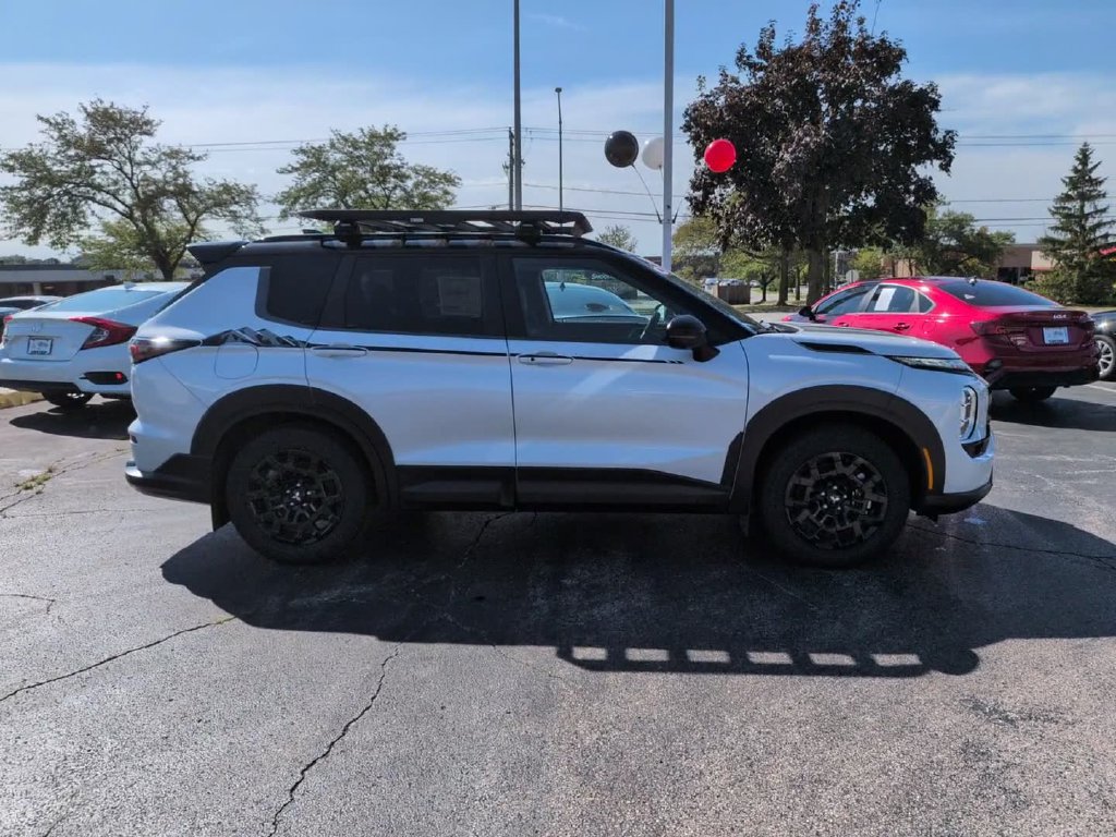 New 2026 Mitsubishi Outlander AWD image 5