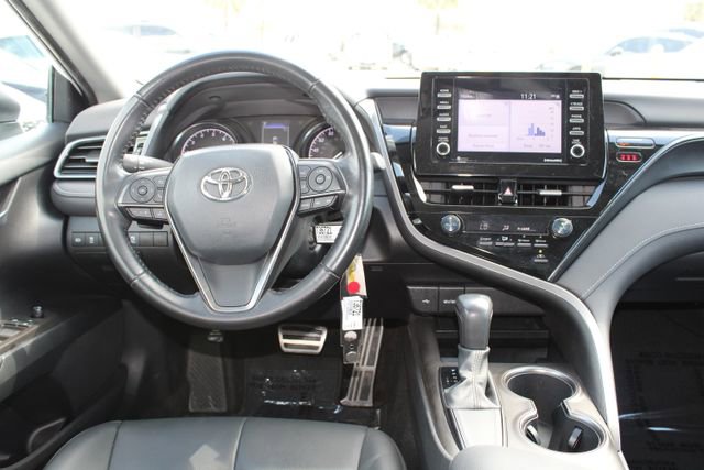 Used 2021 Toyota Camry SE w/ Carpet Mat Package (TMS) image 13