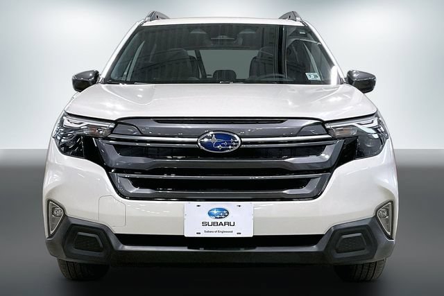 Used 2025 Subaru Forester Premium AWD/4WD image 2