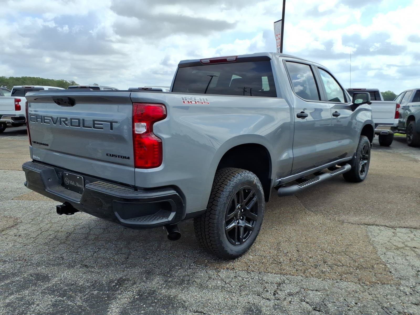 New 2026 Chevrolet Silverado 1500 Custom Trail Boss w/ Turbomax Blackout Package AWD/4WD image 5