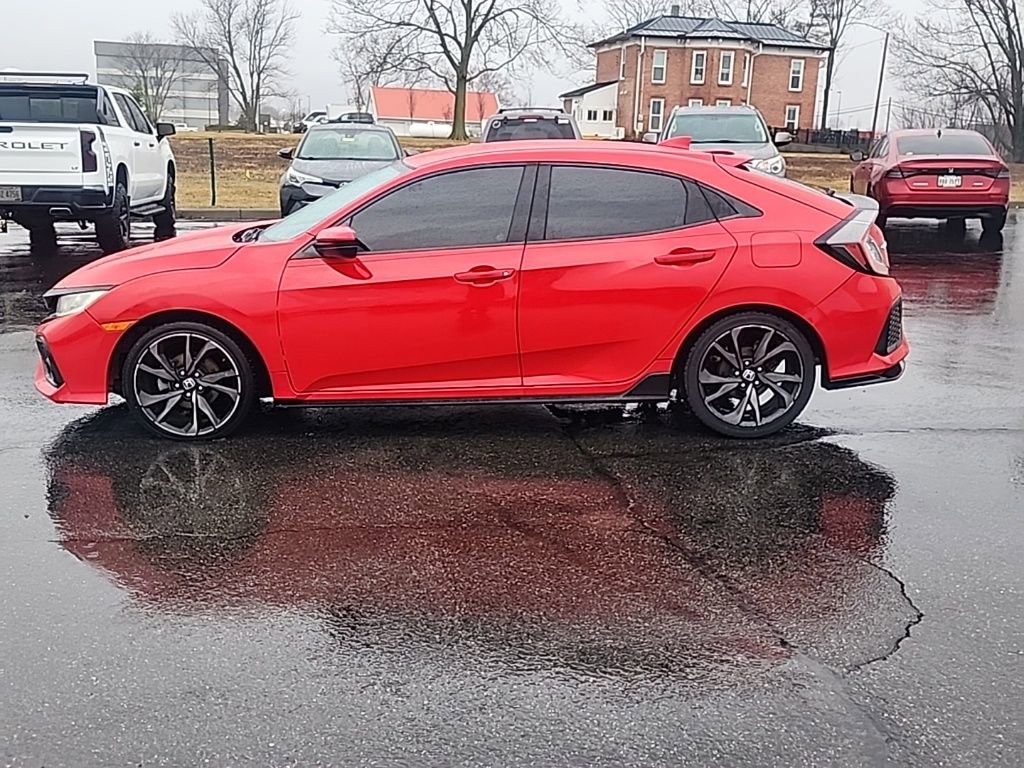 Used 2018 Honda Civic Sport image 4